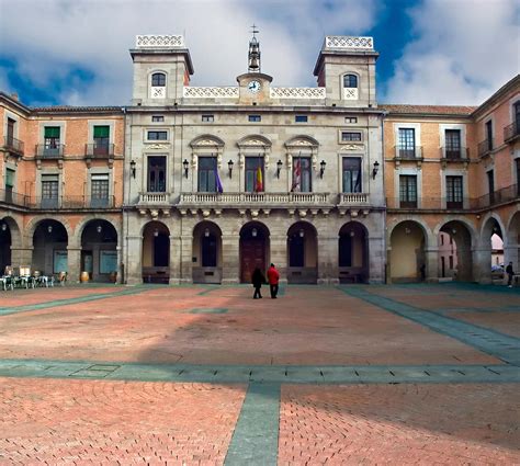 plaza del mercado chico|Ayuntamiento y Plaza del Mercado Chico 